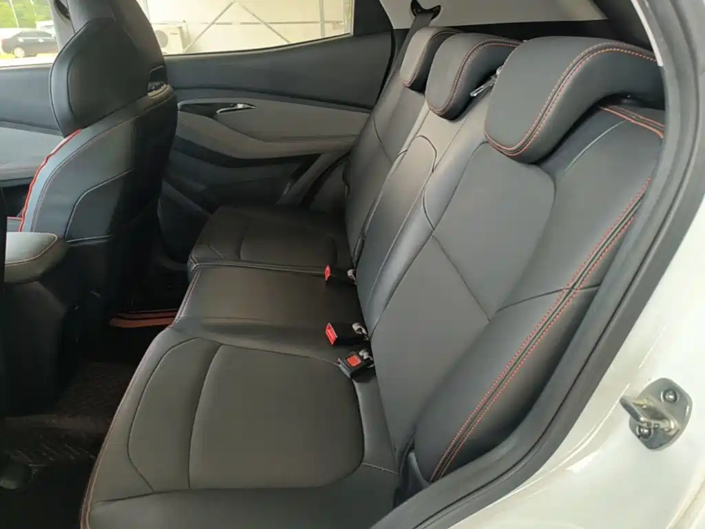 Baojun RS-3 — фото 17
