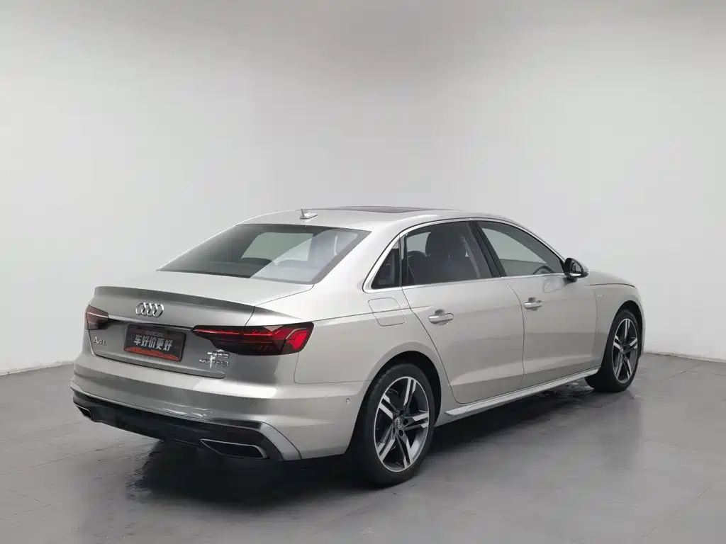 Audi A4L — фото 2