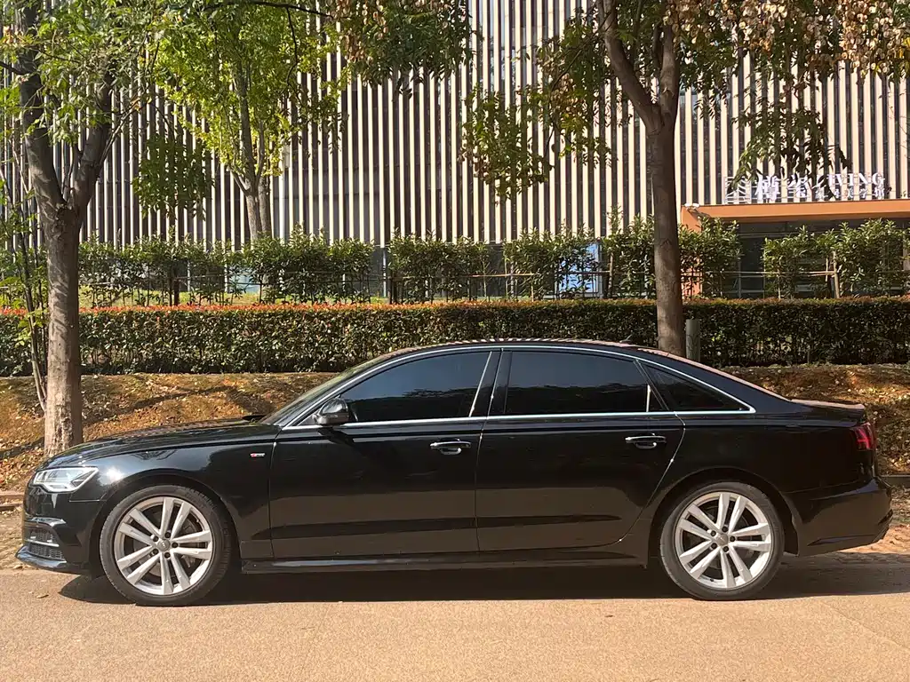 Audi A6L — фото 4