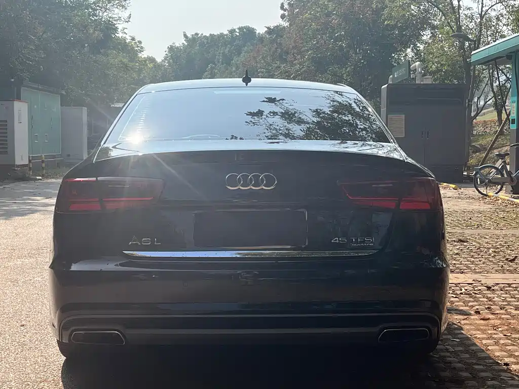 Audi A6L — фото 6