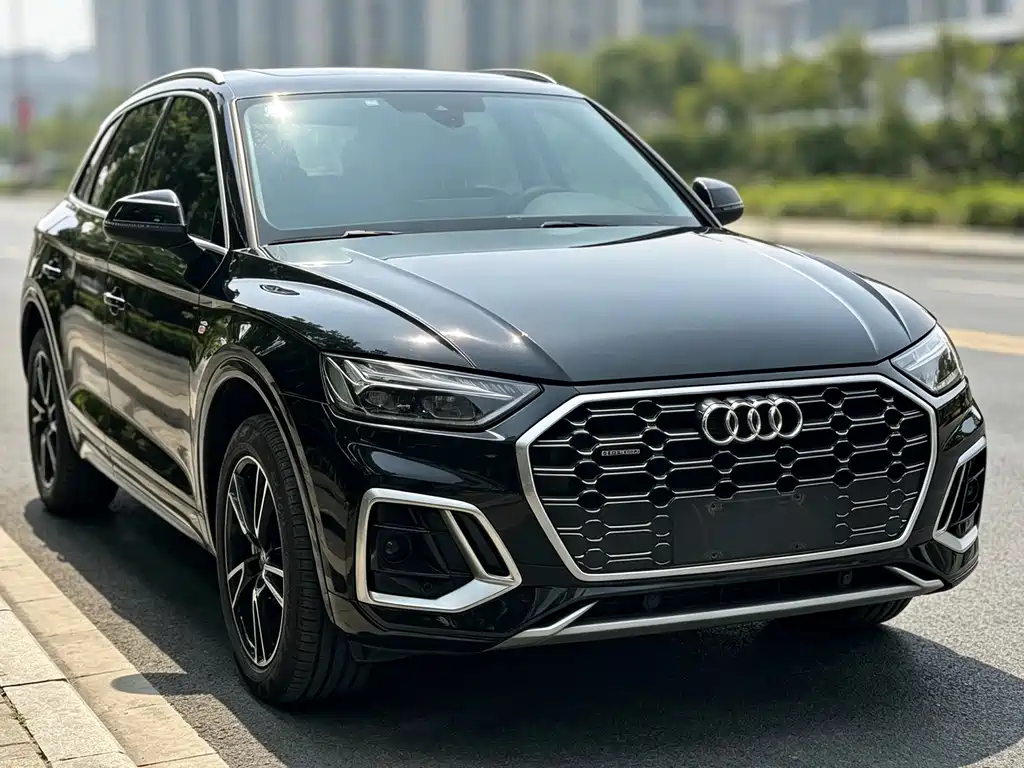 Audi Q5L — фото 3
