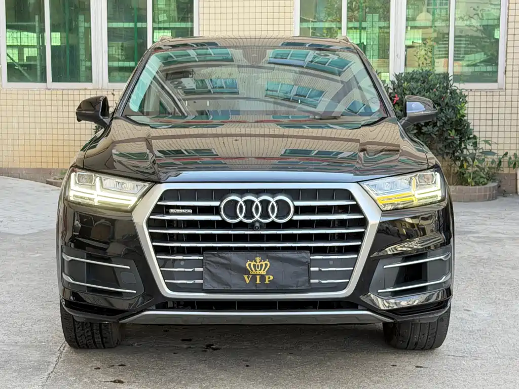Audi Q7 — фото 2
