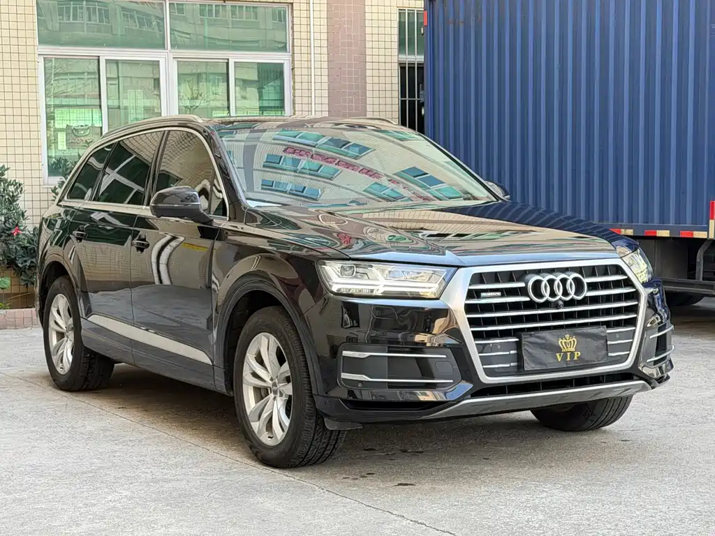 Audi Q7 — фото 3