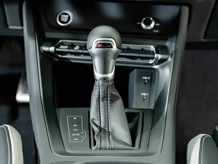 Audi Q3 Sportback — фото 14