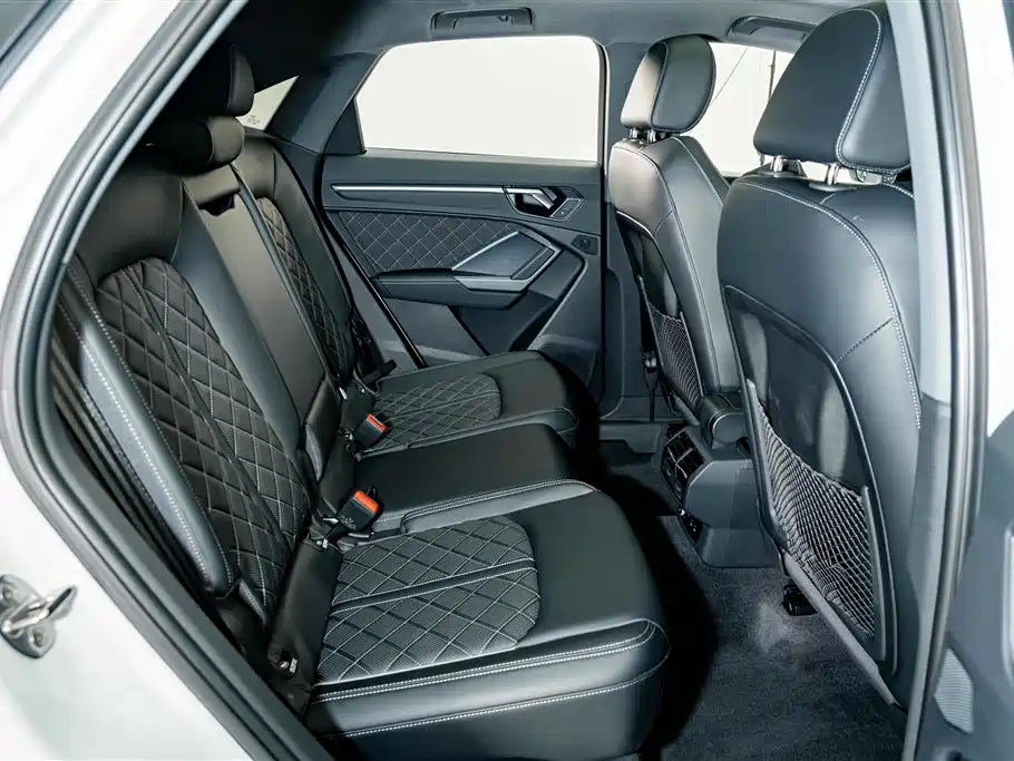 Audi Q3 Sportback — фото 20