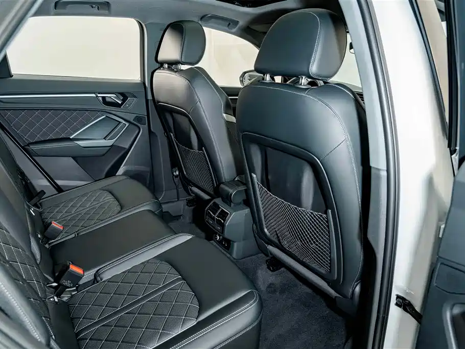 Audi Q3 Sportback — фото 21