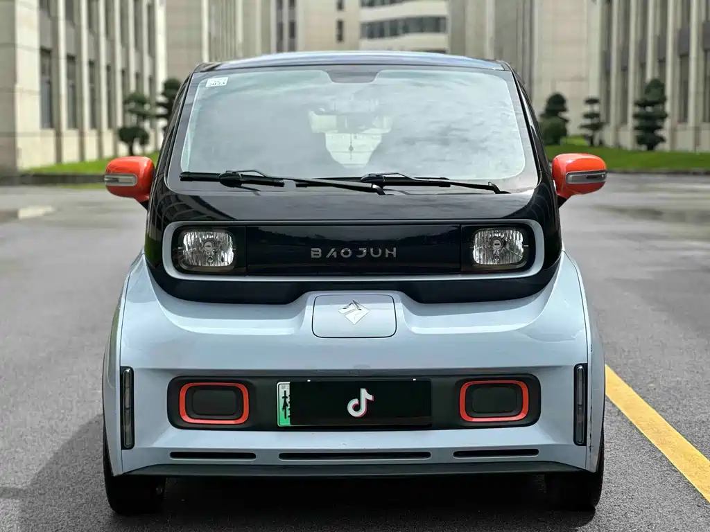 Baojun KiWi EV — фото 2