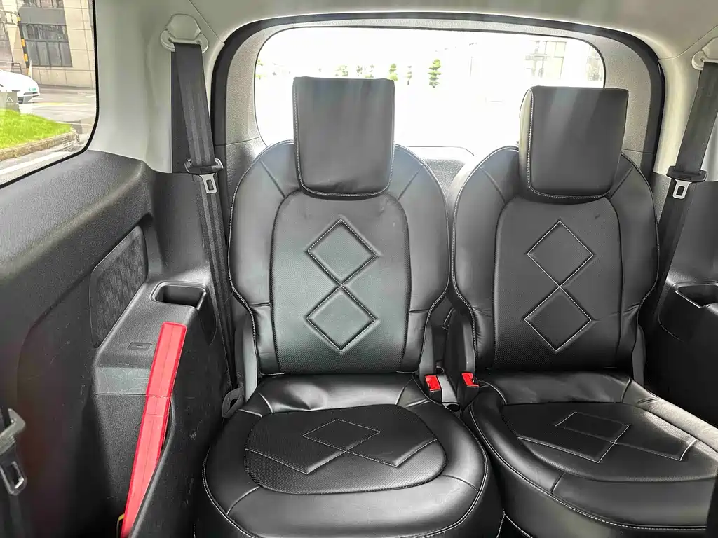 Baojun KiWi EV — фото 14
