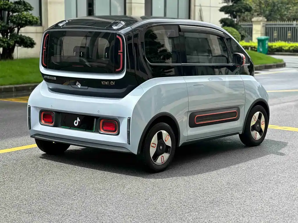 Baojun KiWi EV — фото 5