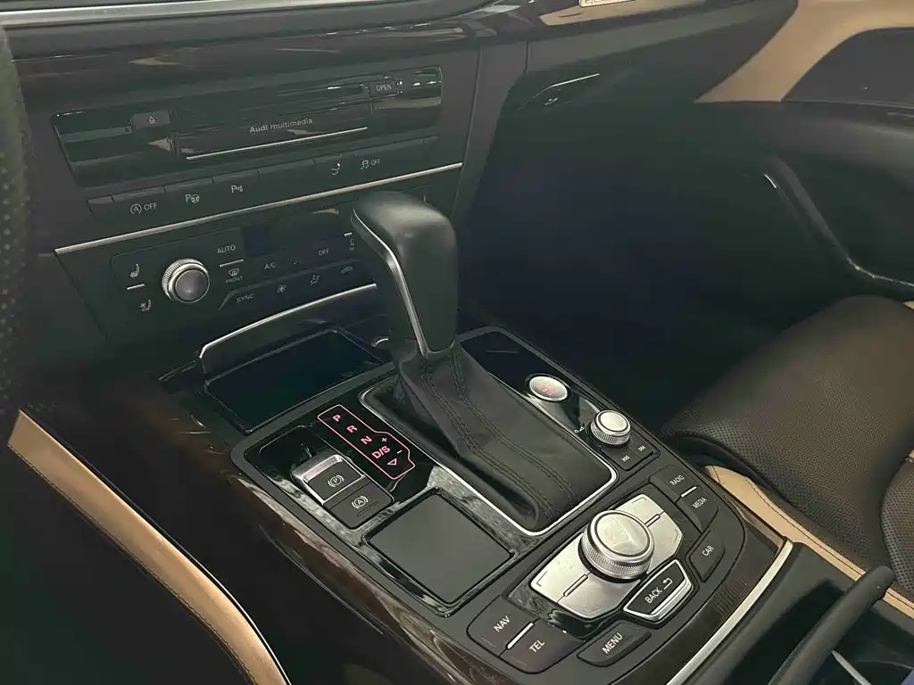 Audi A7 — фото 11