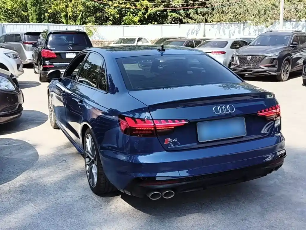 Audi S4 — фото 4