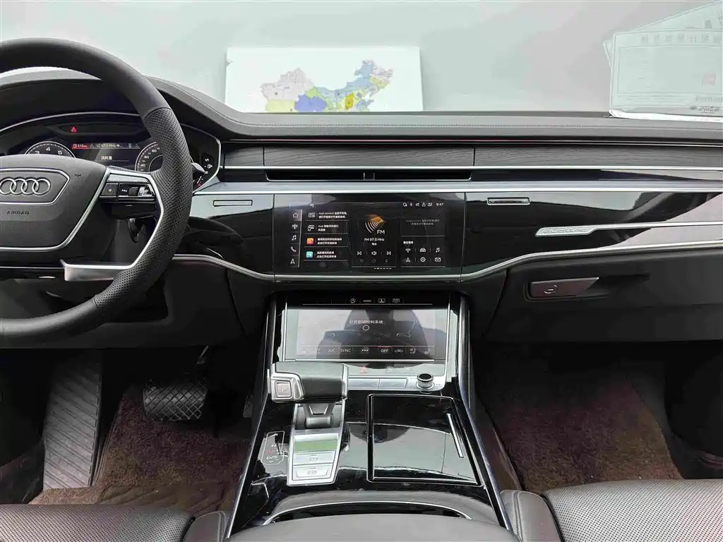 Audi A8 — фото 13