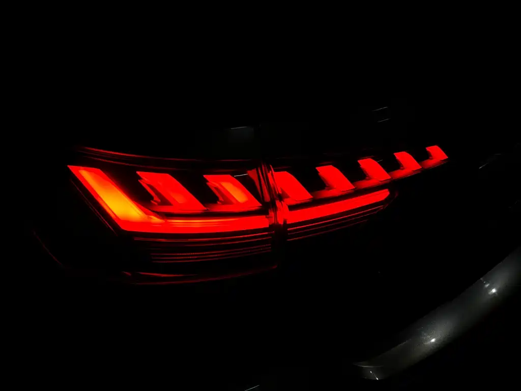 Audi RS 4 — фото 35
