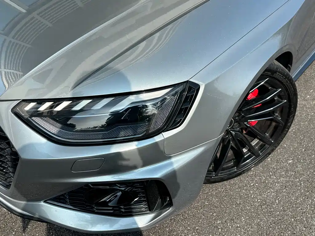 Audi RS 4 — фото 7