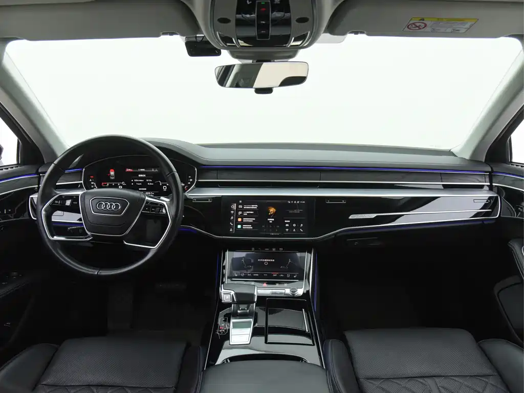 Audi A8 — фото 14