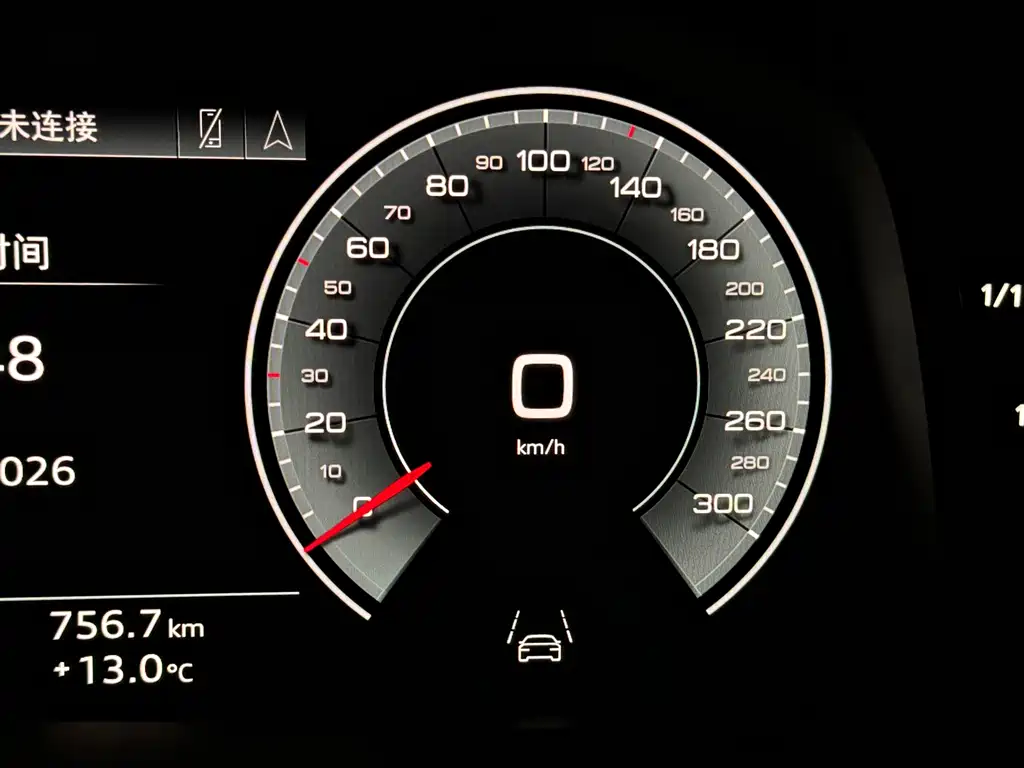 Audi Q7 — фото 18