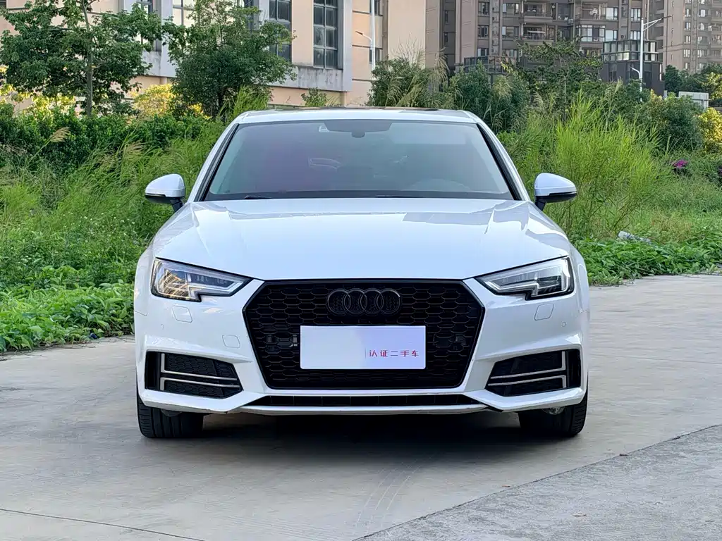 Audi A4L — фото 2