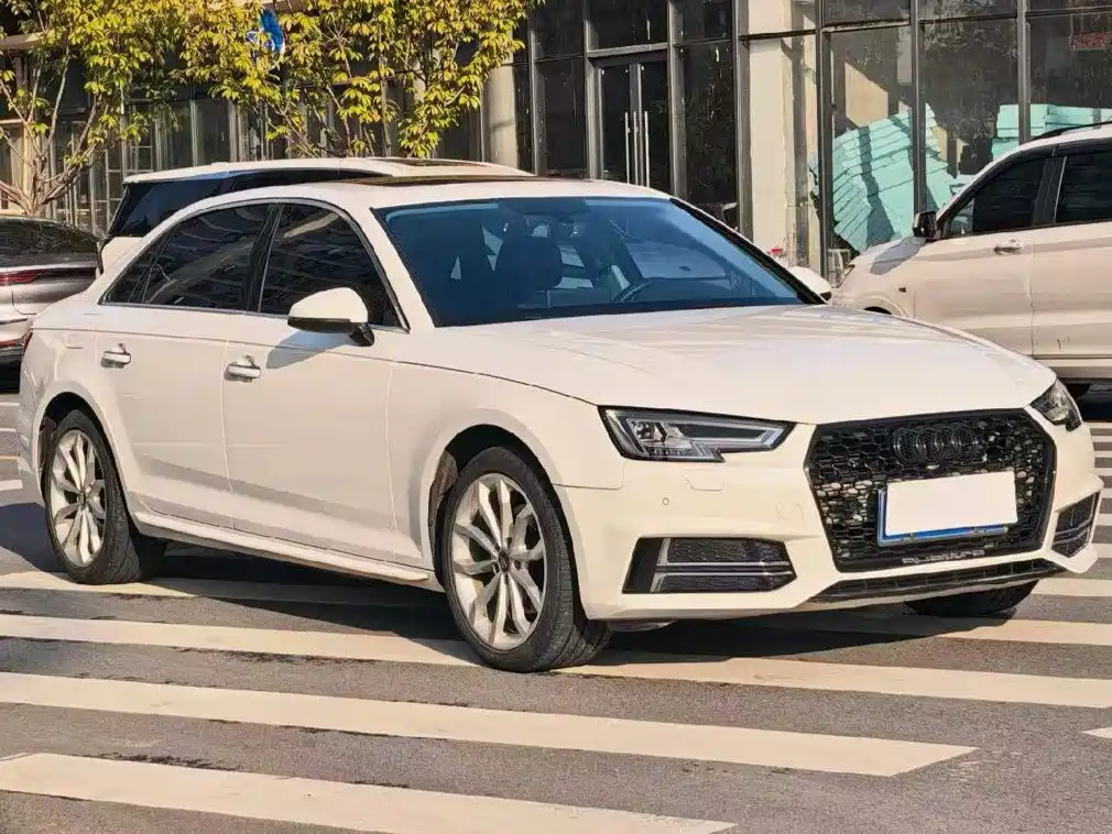 Audi A4L — фото 3