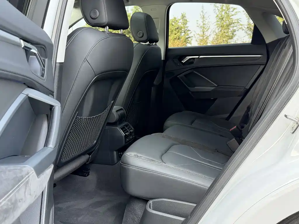 Audi Q3 Sportback — фото 11