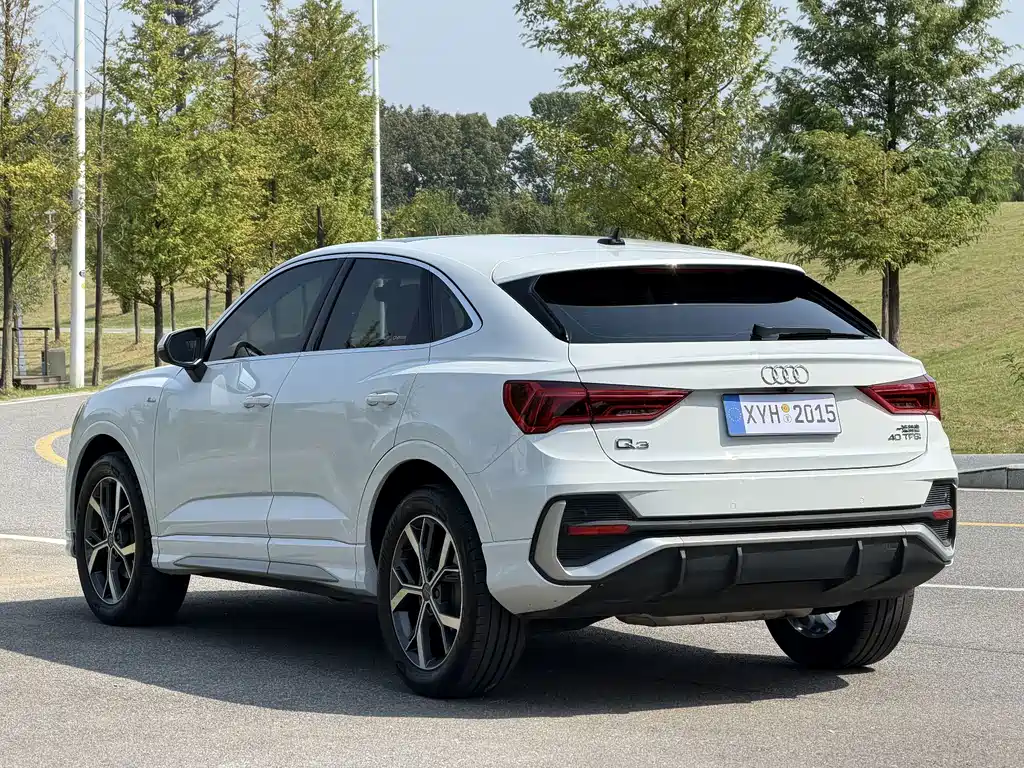 Audi Q3 Sportback — фото 17