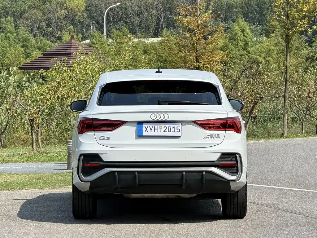 Audi Q3 Sportback — фото 18