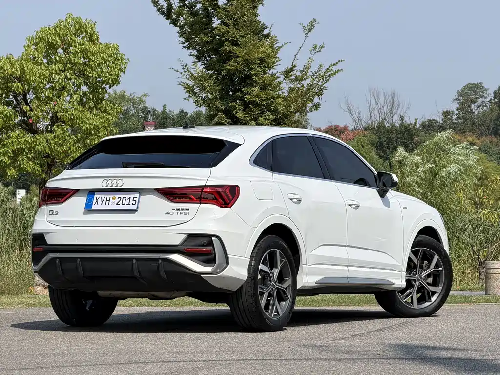 Audi Q3 Sportback — фото 19
