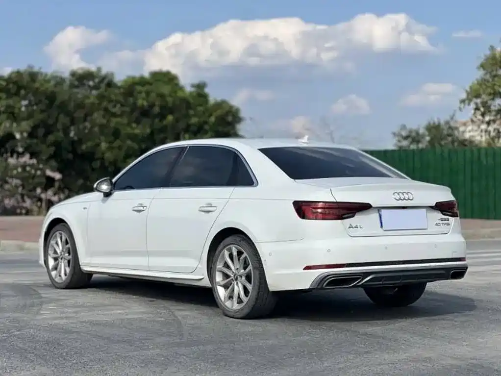 Audi A4L — фото 3