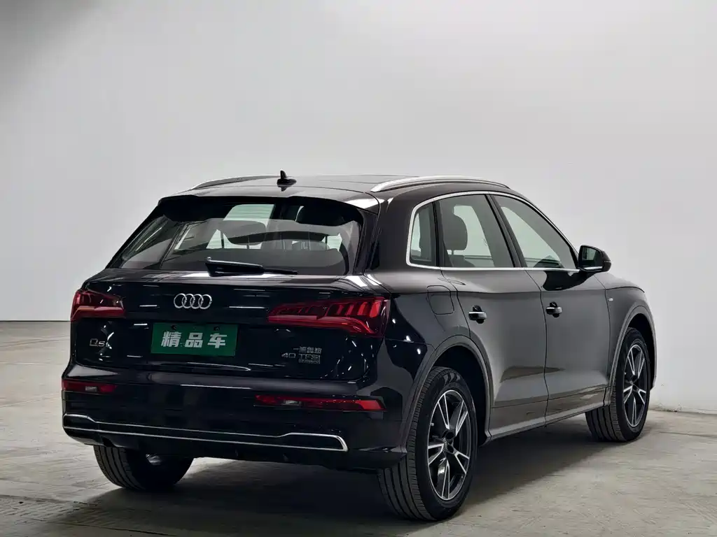 Audi Q5L — фото 4