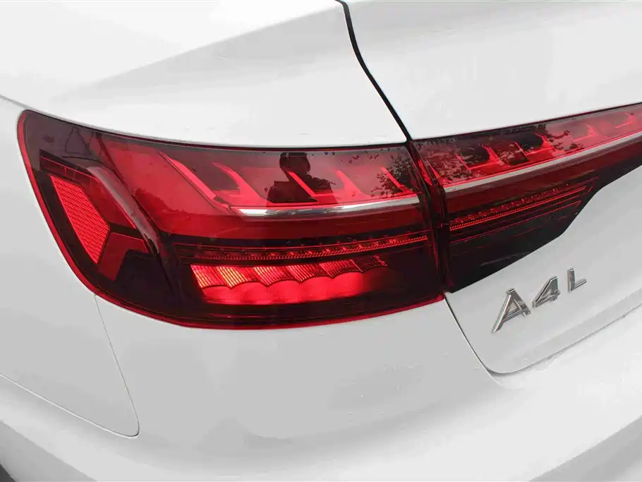 Audi A4L — фото 15