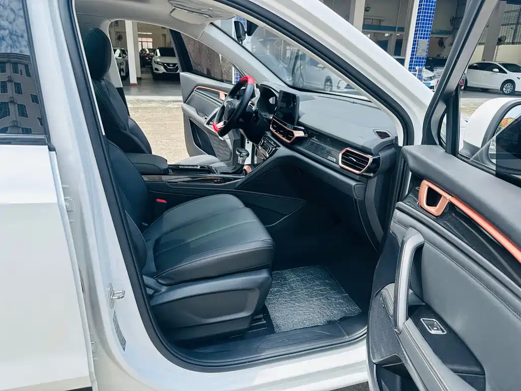 Baojun RS-5 — фото 2