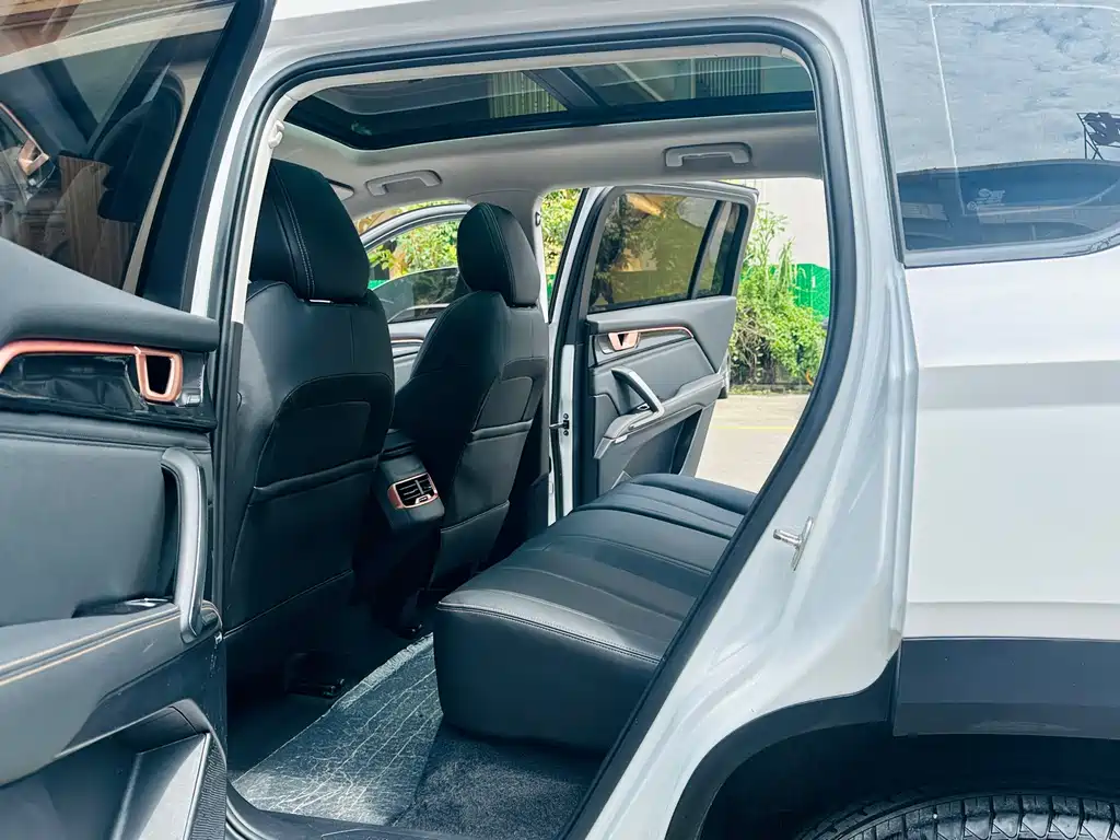 Baojun RS-5 — фото 17