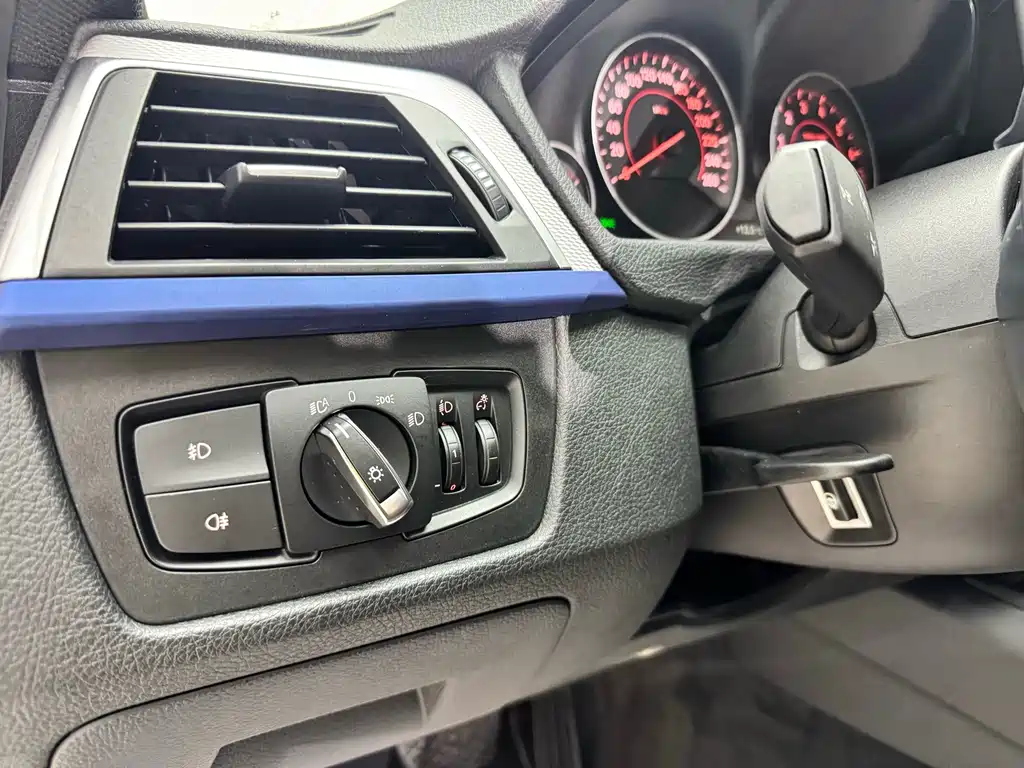 BMW 3 Series — фото 14