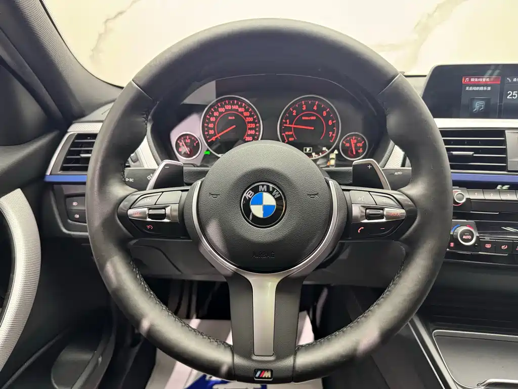 BMW 3 Series — фото 10