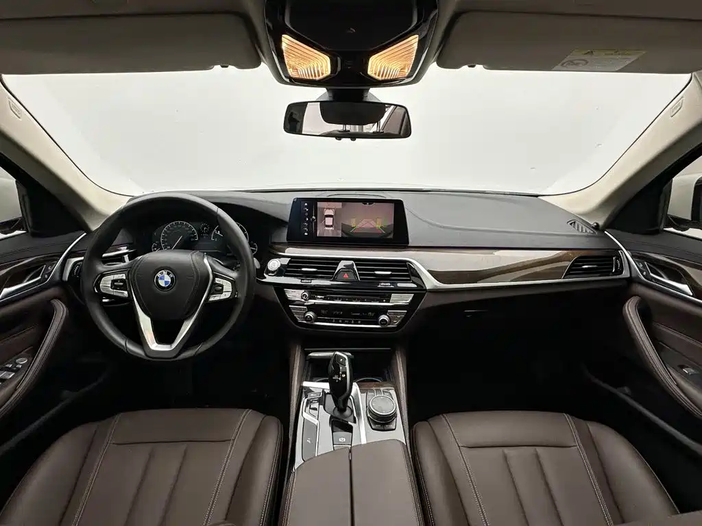 BMW 5 Series — фото 17