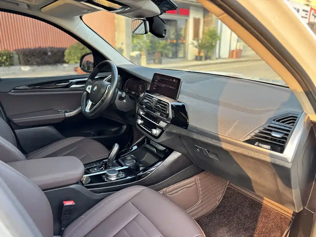 BMW X3 — фото 22