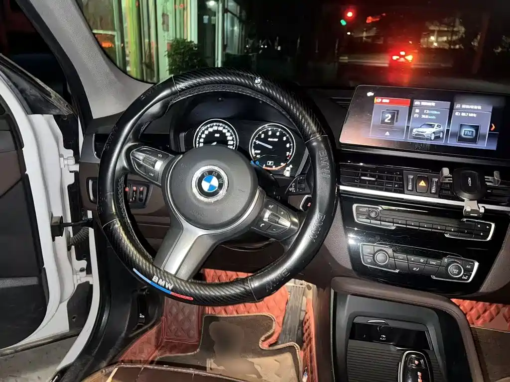 BMW X1 — фото 13