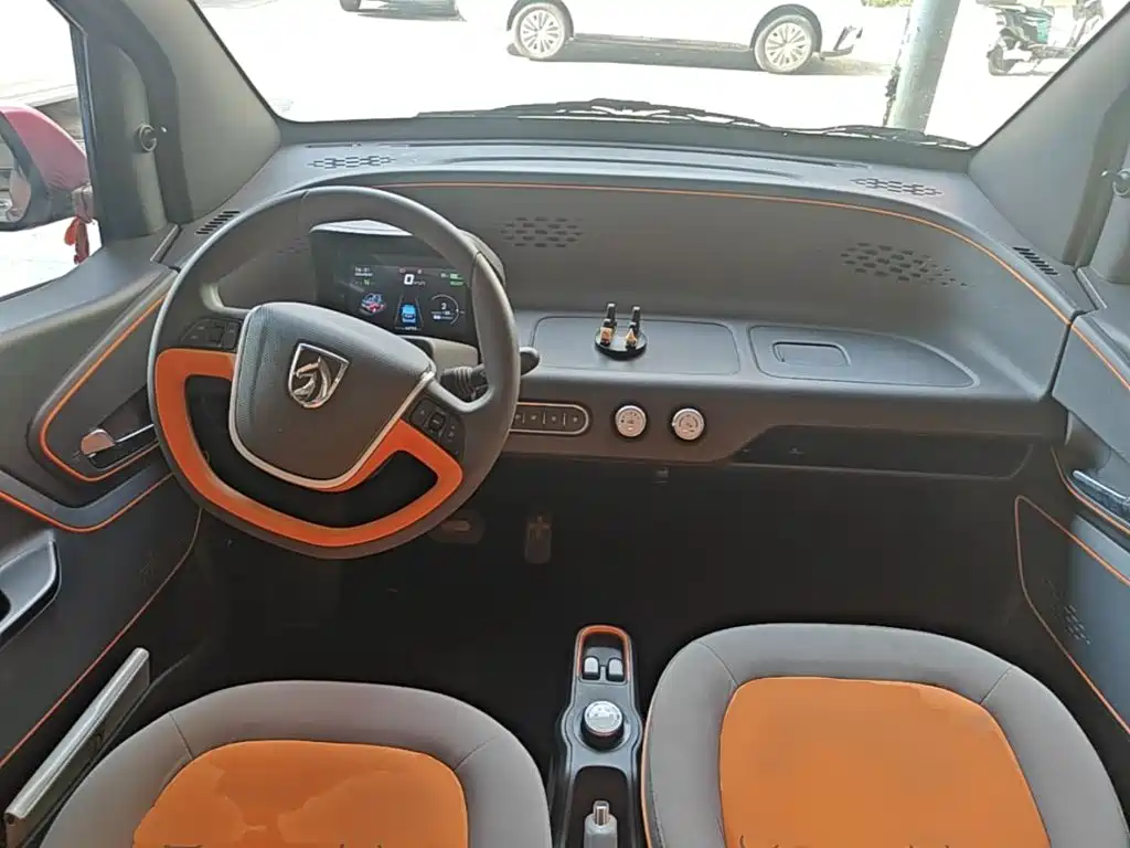 Baojun E100 — фото 10