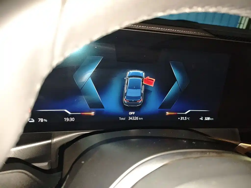 BMW i3 — фото 7