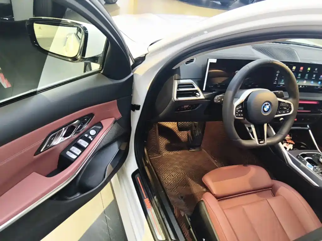 BMW i3 — фото 15