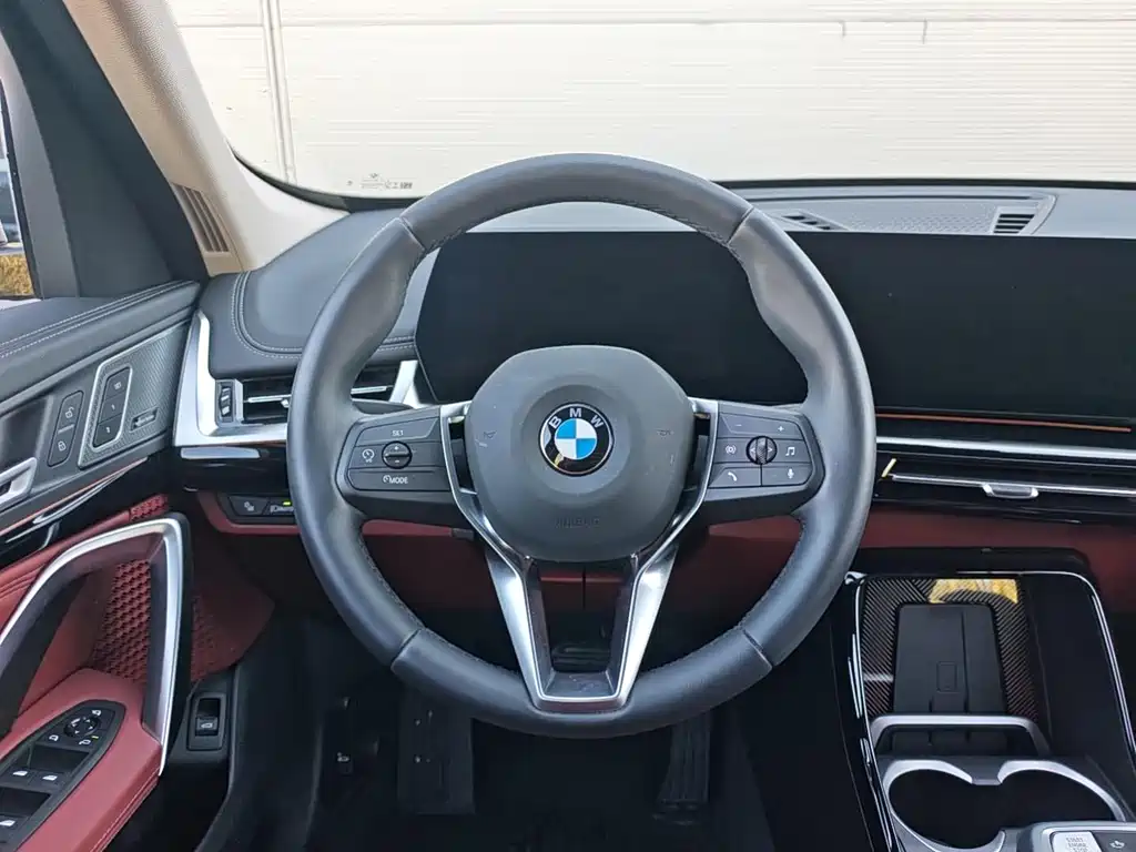 BMW X1 — фото 13