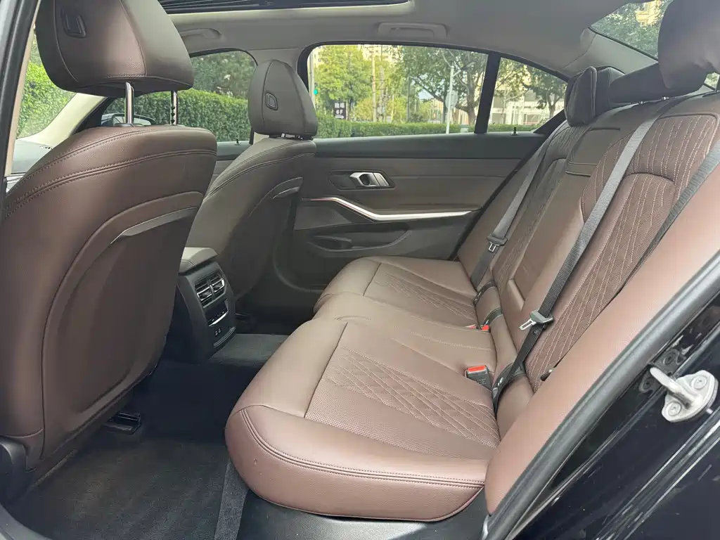 BMW 3 Series — фото 16