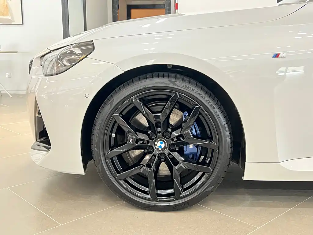 BMW M240i — фото 14