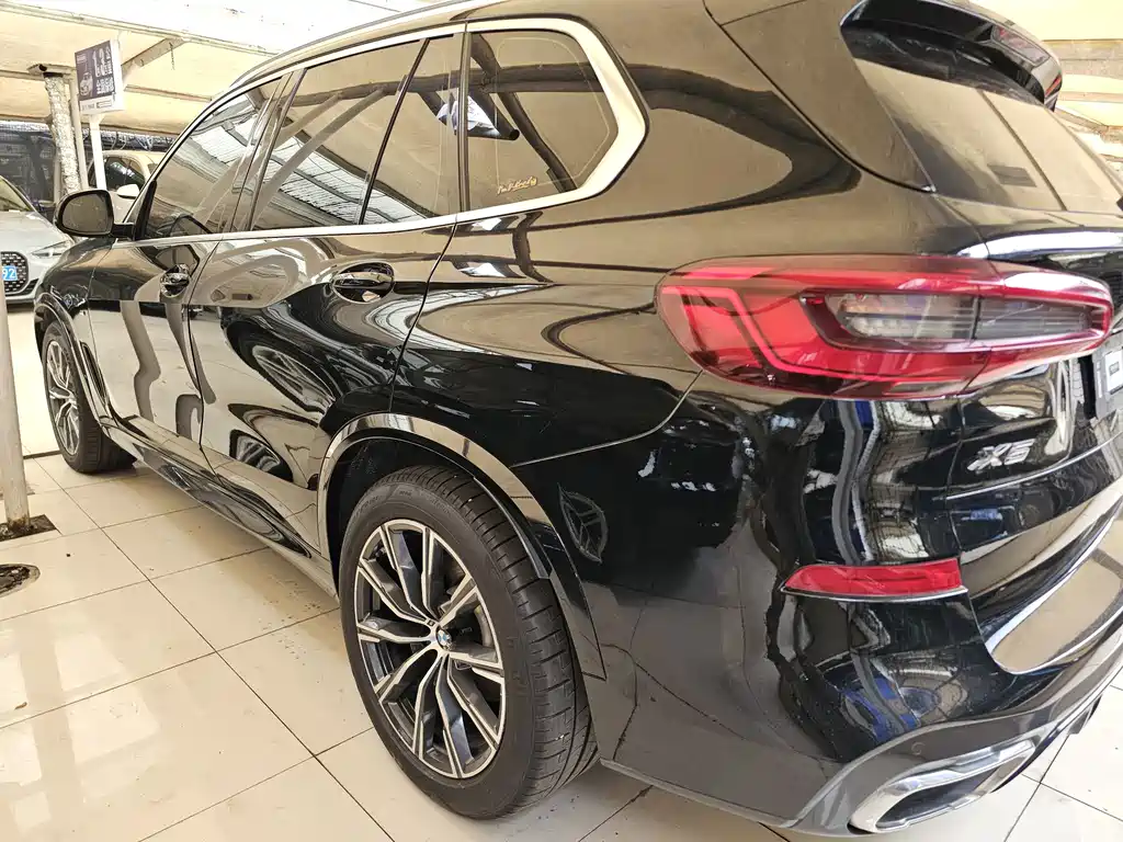 BMW X5 (Import) — фото 9
