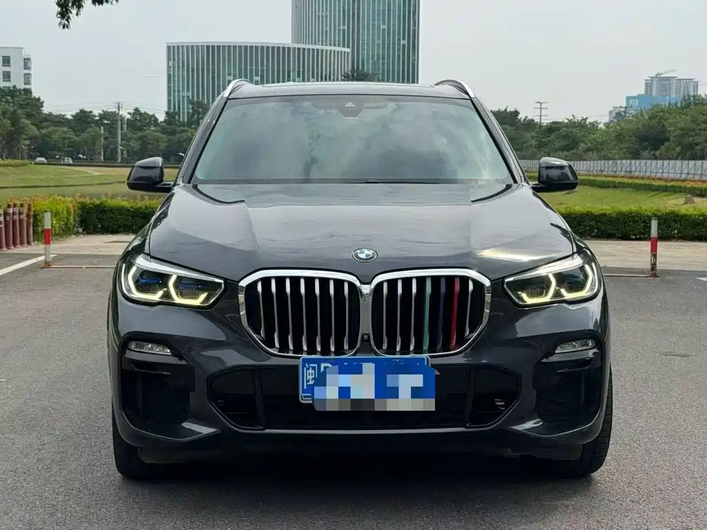 BMW X5 (Import) — фото 2