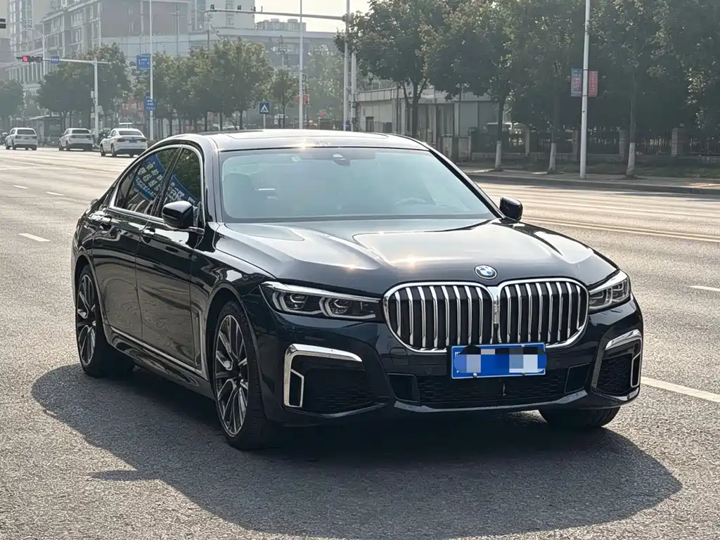 BMW 7 Series — фото 3