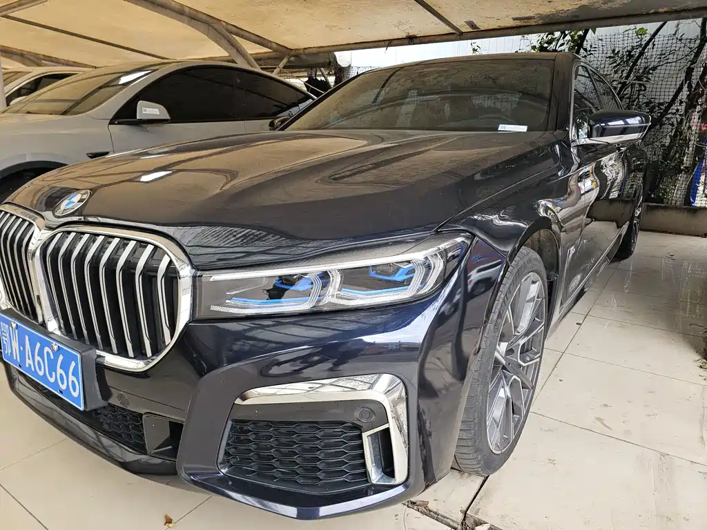 BMW 7 Series — фото 2