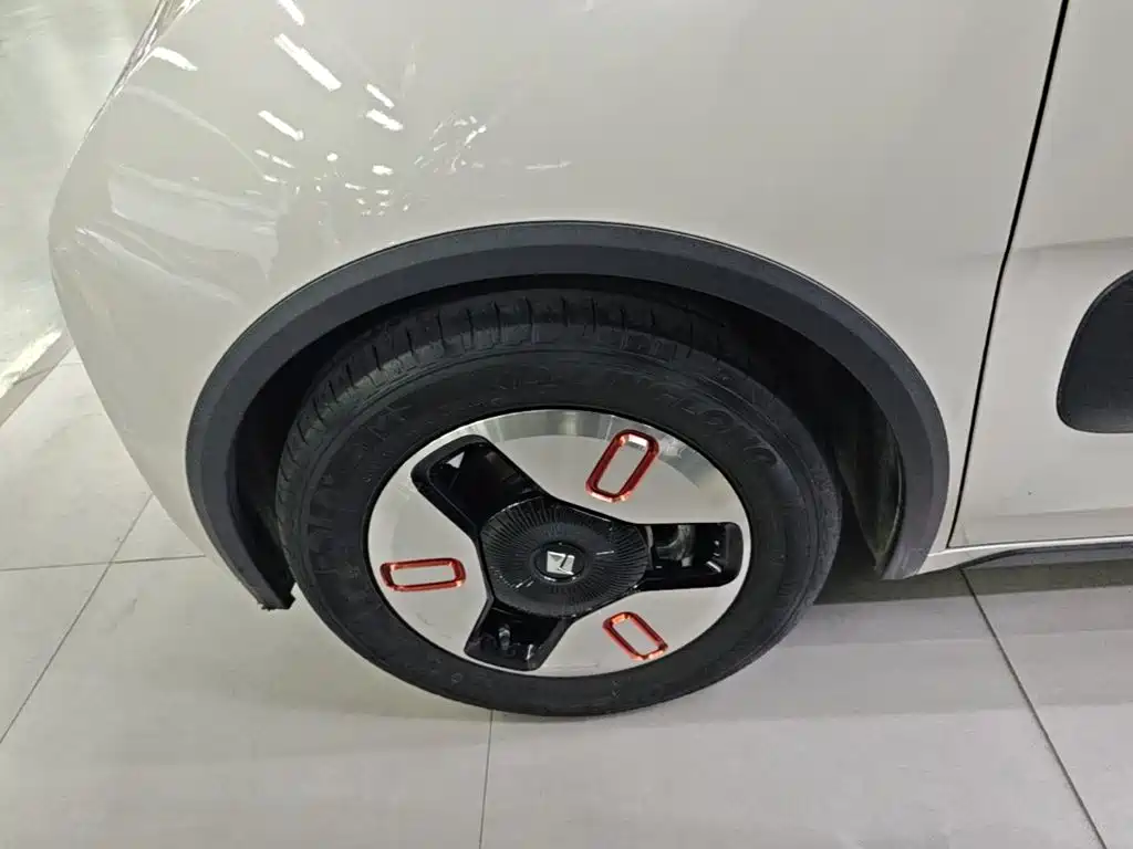 Baojun KiWi EV — фото 23