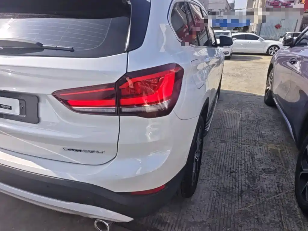 BMW X1 — фото 7