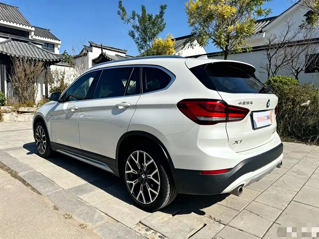 BMW X1 — фото 15