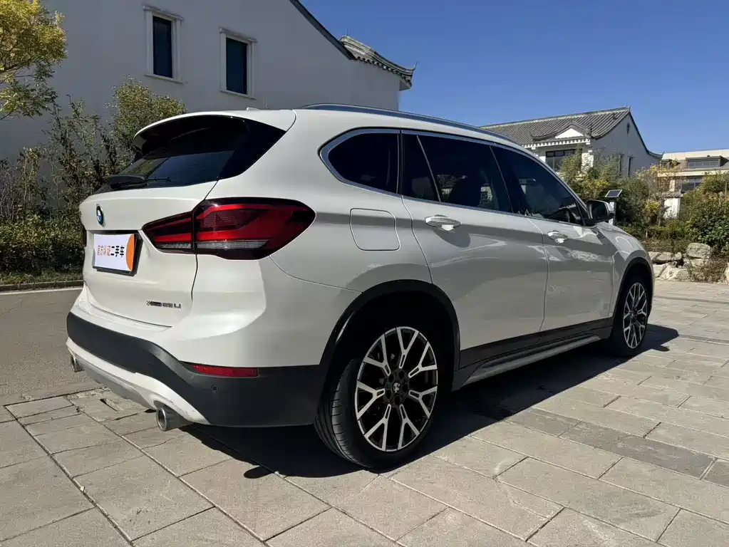 BMW X1 — фото 17